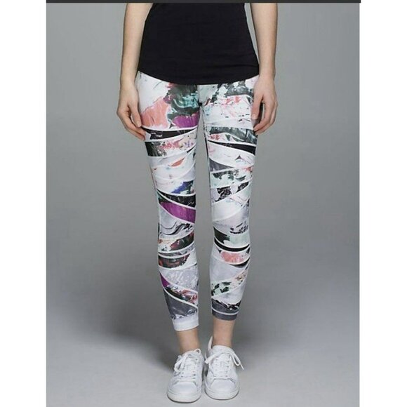 Lululemon Pants - Lululemon High Times Pant *Full-On Luon Pigment Wave Sz 6 EUC